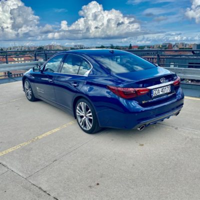 Infiniti Q50 Sport Wypożyczalnia samochodów luksusowych Mestenza Trójmiasto Rafał Grzebin